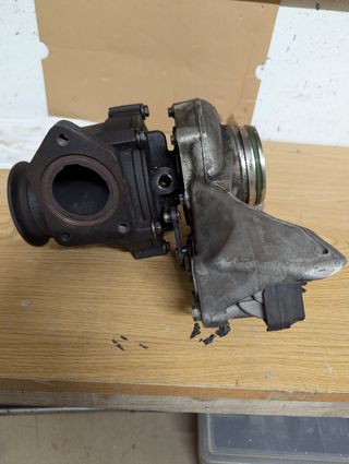 Turbo BMW N47 D20C usado