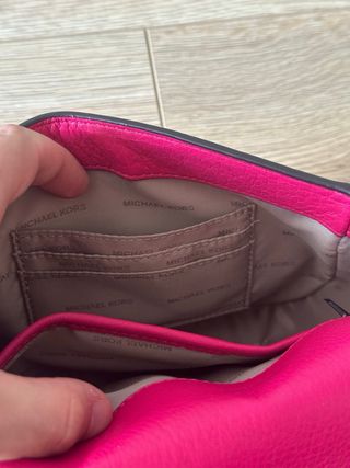Bolso Michael Kors rosa bandolera