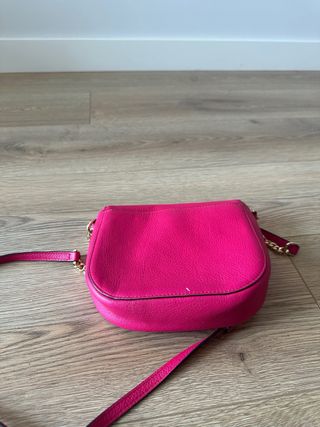 Bolso Michael Kors rosa bandolera