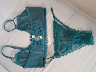 Conjunto lencería Women'Secret verde