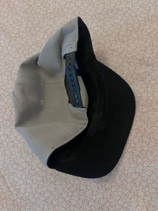 Gorra Obey gris y negra