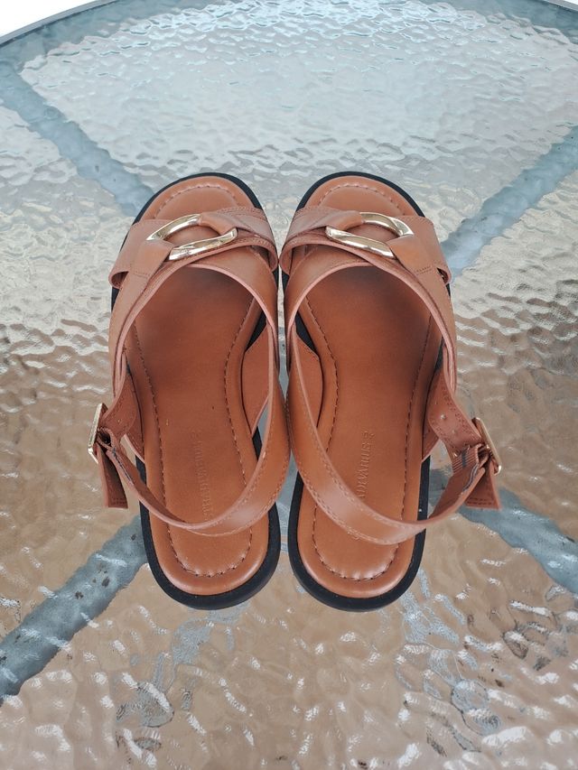 Sandalias planas mujer marrón