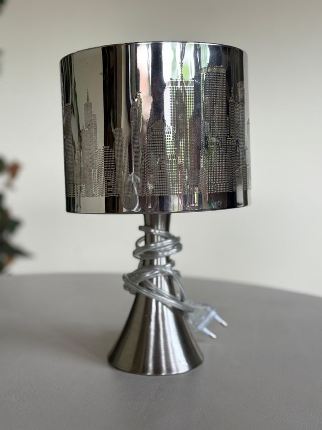 Lámpara Skyline Metal - Negra y Plateada