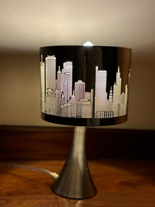 Lámpara Skyline Metal - Negra y Plateada