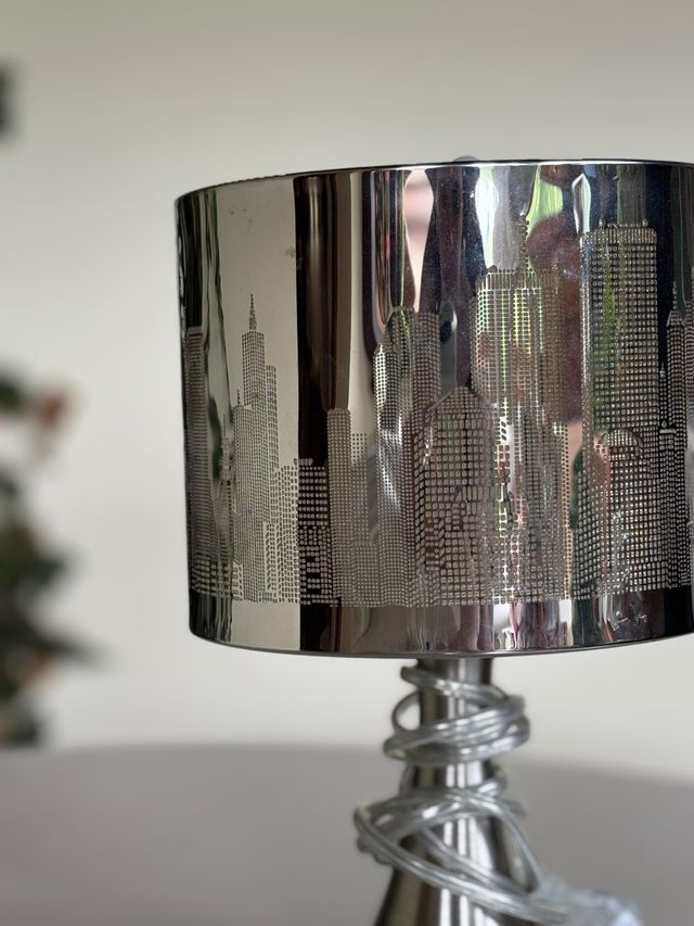 Lámpara Skyline Metal - Negra y Plateada