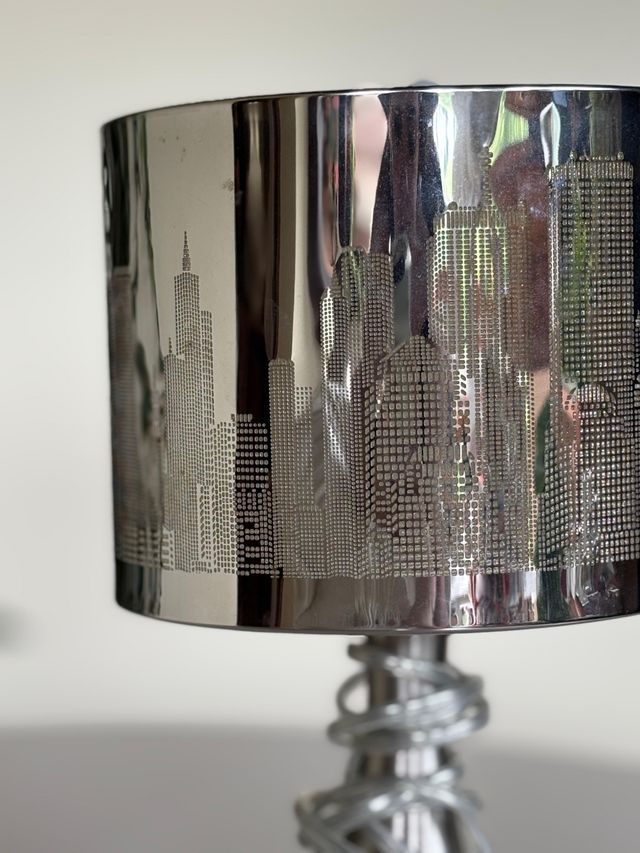 Lámpara Skyline Metal - Negra y Plateada