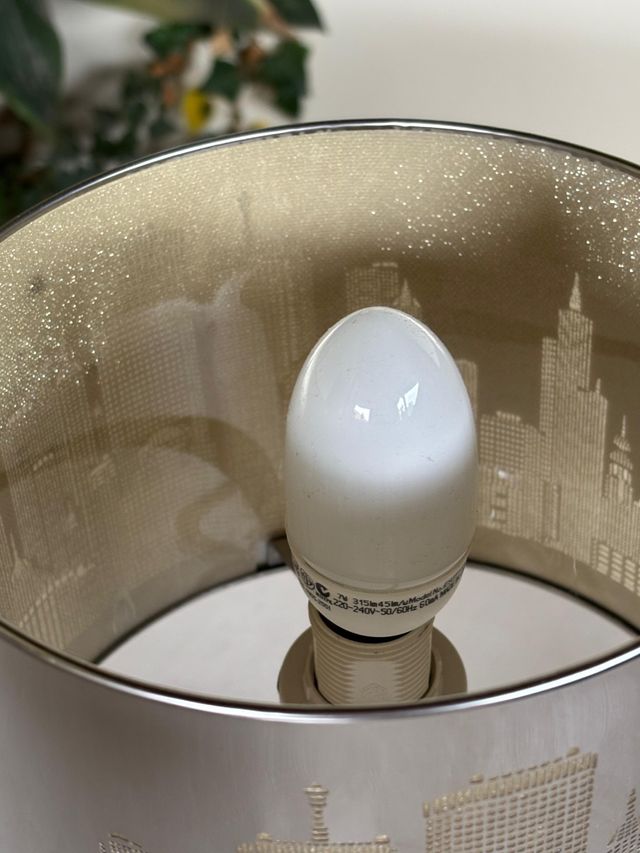 Lámpara Skyline Metal - Negra y Plateada