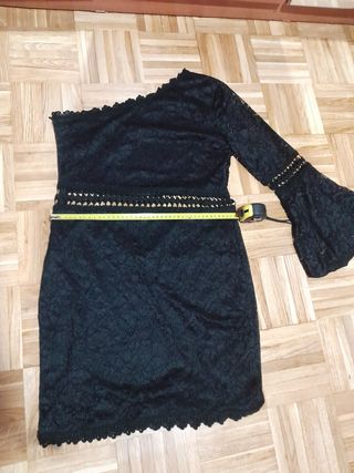 Vestido negro encaje