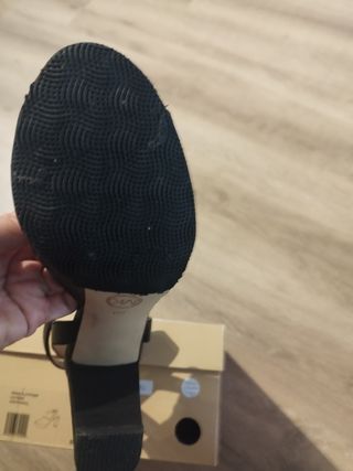 Sandalias Michael Kors negras tacón