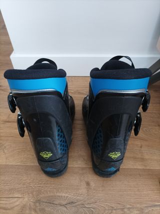 Botas Esquí niño talla 22.5 + Esquís 117 cm