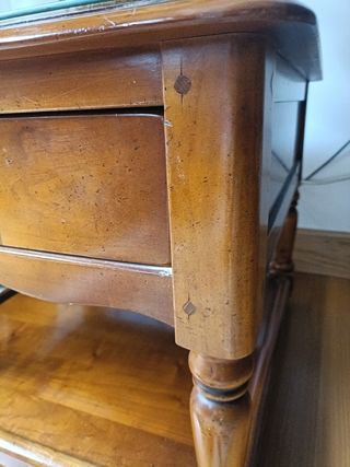 Mesa auxiliar madera colonial