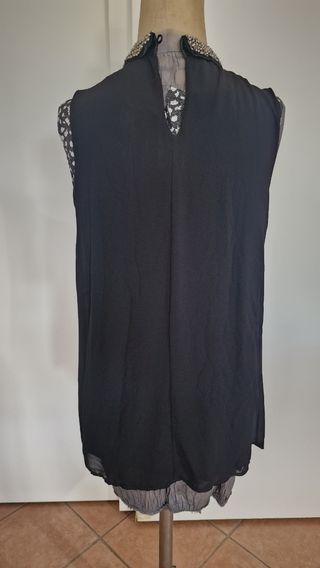 Blusa nera colletto gioiello