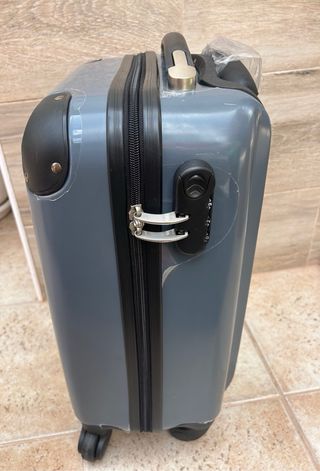 Maleta de viaje gris