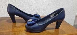 Zapatos salón mujer tacón azul marino. 