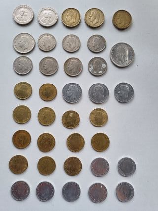 Lote de 37 monedas de peseta. Juan Carlos I.
