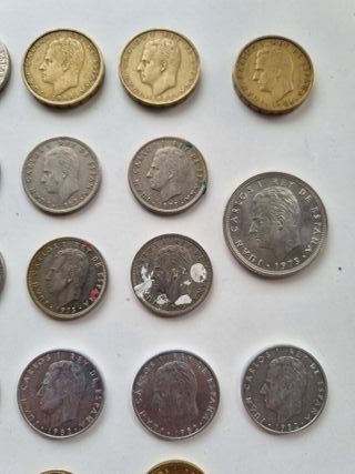 Lote de 37 monedas de peseta. Juan Carlos I.