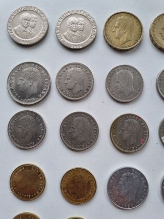 Lote de 37 monedas de peseta. Juan Carlos I.