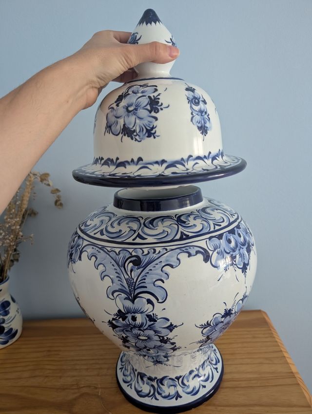 Jarrón porcelana azul y blanco