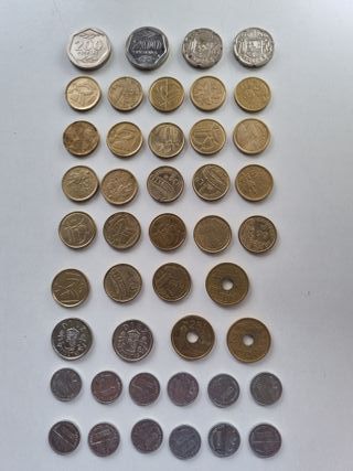 Lote de 44 monedas de peseta de Juan Carlos I.