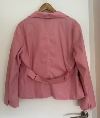 Chaqueta rosa Purificación García