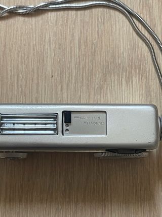 Camara subminiatura Minolta 16 MG