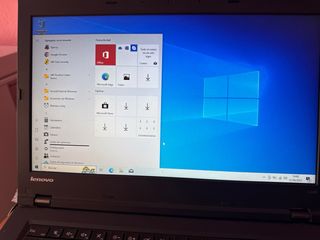 Lenovo ThinkPad L440: Piezas o Reparación