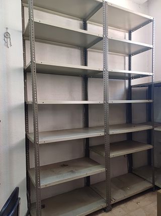 Baldas metálicas/acero. Estantería metálica