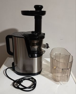 Estrattore di succhi a lenta spremitura a freddo