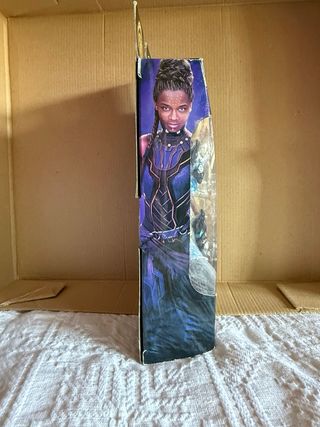 Shuri Marvel Legends Figura