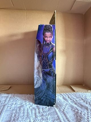 Shuri Marvel Legends Figura