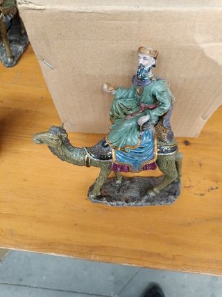 Figuras Belén Reyes magos en camello.