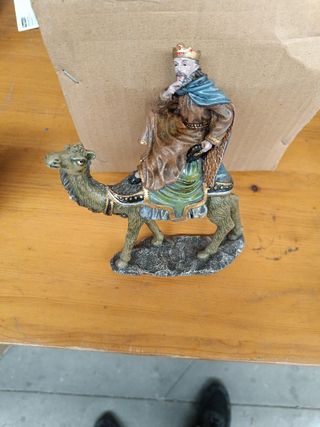 Figuras Belén Reyes magos en camello.
