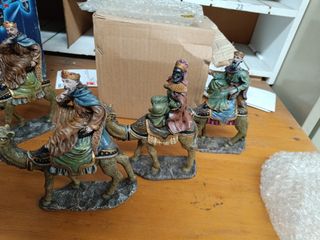 Figuras Belén Reyes magos en camello.