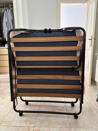 Cama Plegable con Ruedas