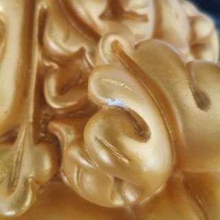 Ménsula dorada antigua