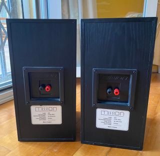 Altavoces Mission 761i negros