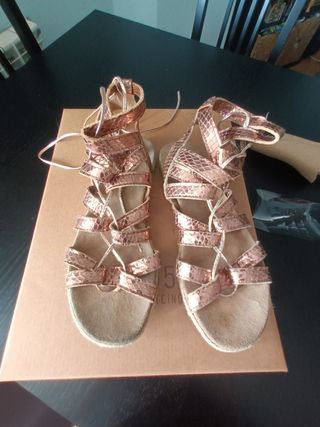 Sandalias romanas Alpe doradas talla 36