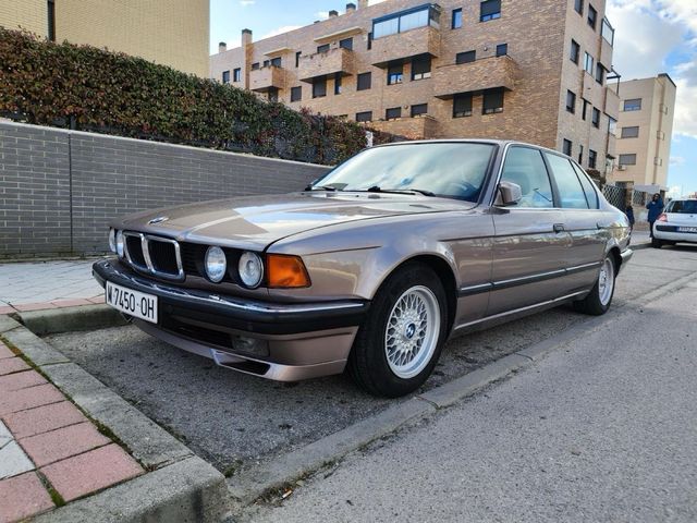BMW E32 730i CLÁSICO SERIE 7 “se vende o cambia”