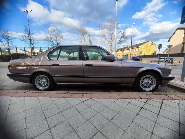 BMW E32 730i CLÁSICO SERIE 7 “se vende o cambia”