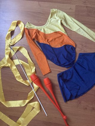 Malla gimnasia rítmica + mazas y cinta