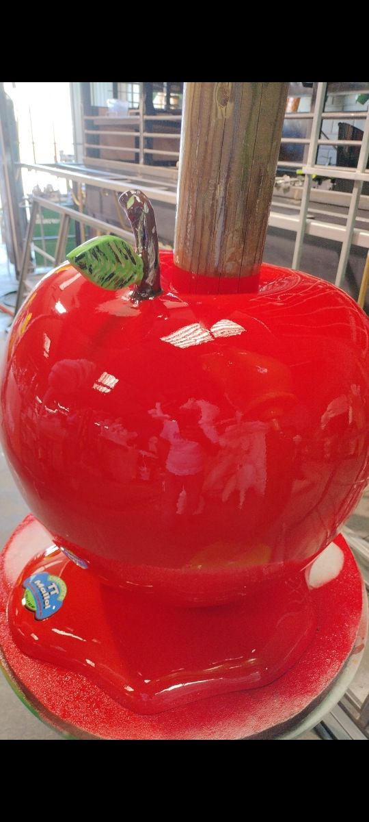 Expositor manzanas caramelo