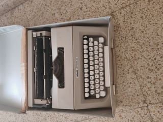 Olivetti Lettera 25: Máquina de escribir vintage