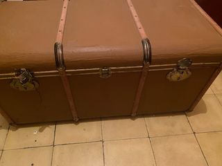 Baule marrone antico - Legno e metallo