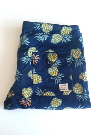 Bermudas H&M estampado piñas. L