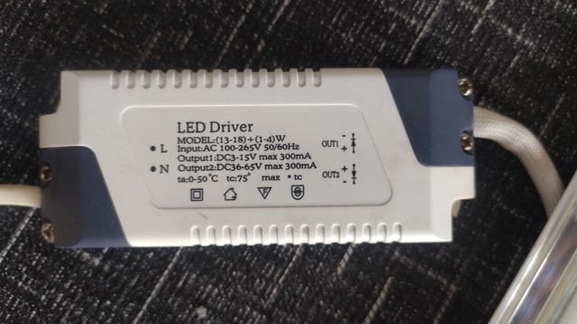 Plafón LED empotrable , dos colores azul-blanco