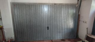 Puerta garaje abatible metalica