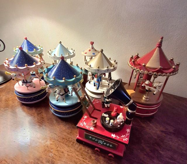 Collezione n. 8 giostre musicali vintage