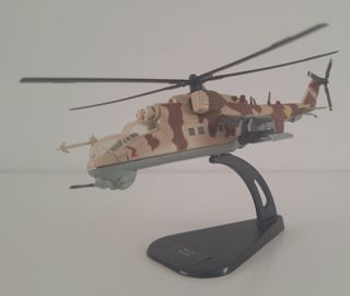 Helicóptero Mil Mi-24 Maqueta