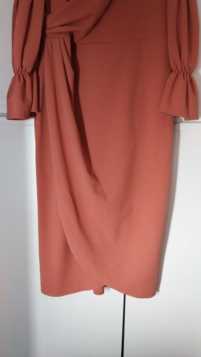 Vestido midi cóctel manga globo