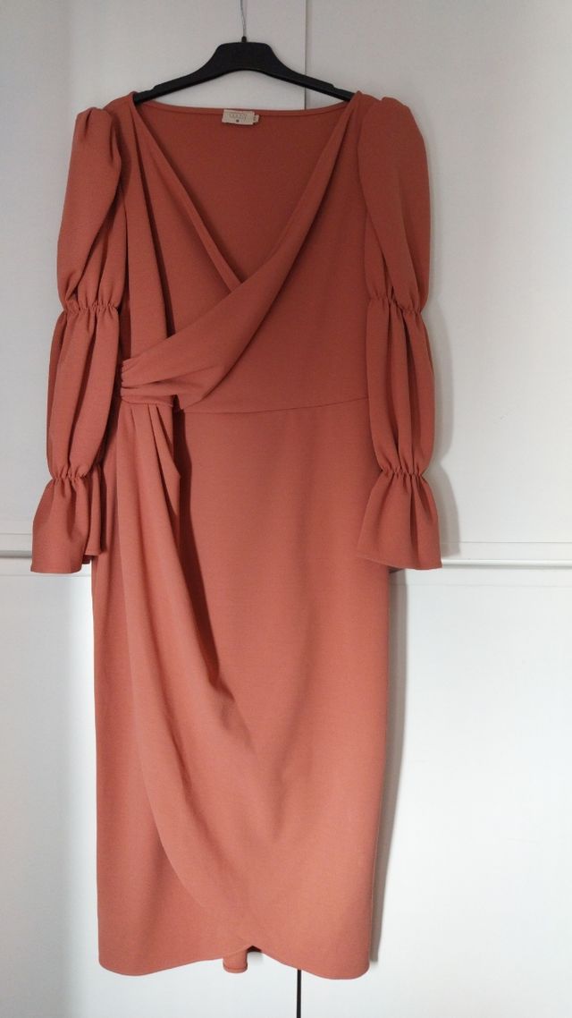 Vestido midi cóctel manga globo